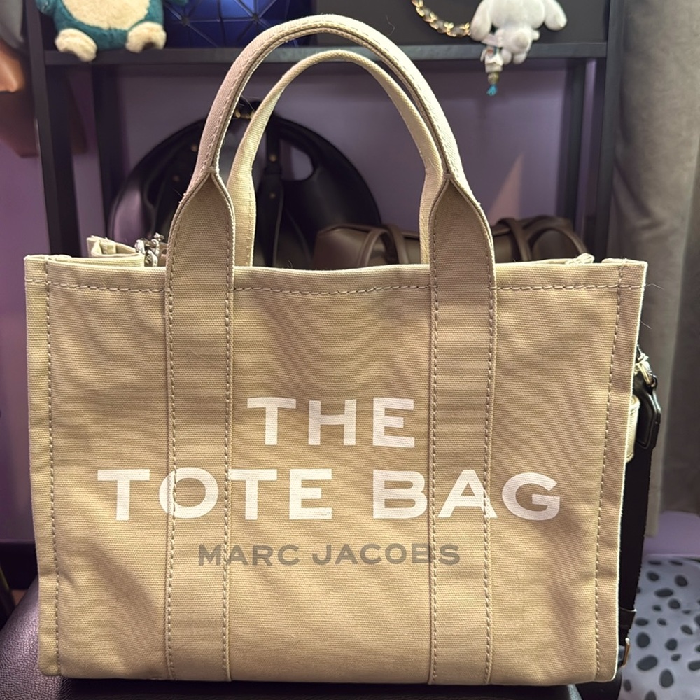 Marc Jacobs The Tote Bag Medium